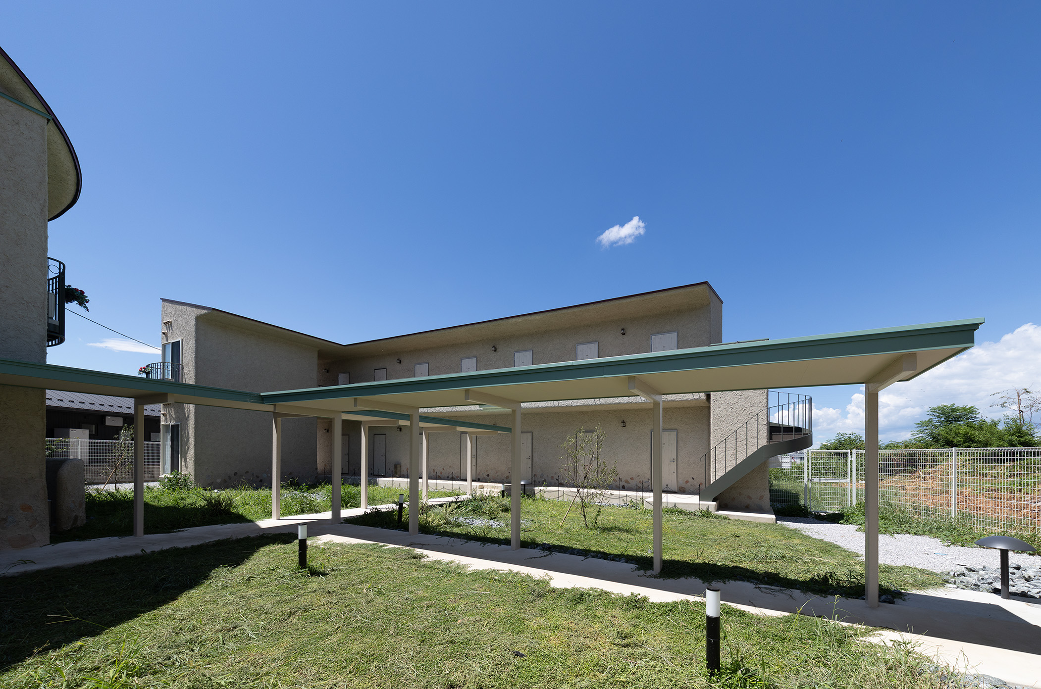 高崎の中庭のある寮 | アトリエ ボーヌ- 賃貸住宅建築設計・ローコスト＆長期高利回りの中庭アパルトメント - デザイナーズ物件・おしゃれ賃貸・ヨーロッパ風・賃貸経営・中庭・新しいアパート・丸山耕一 まるやまこういち・丸山保博 まるやまほはく