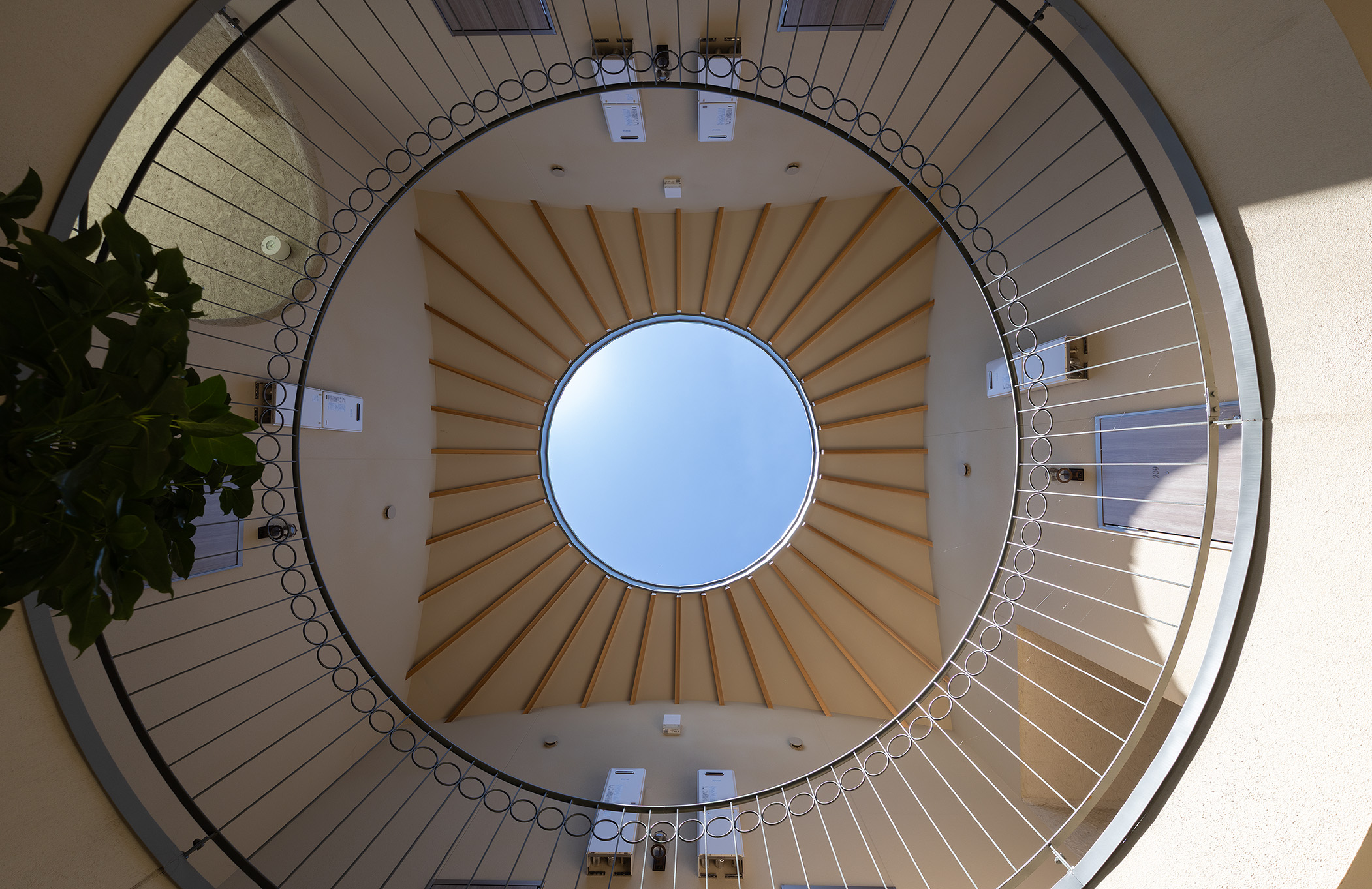 高崎の中庭のある寮 | アトリエ ボーヌ- 賃貸住宅建築設計・ローコスト＆長期高利回りの中庭アパルトメント - デザイナーズ物件・おしゃれ賃貸・ヨーロッパ風・賃貸経営・中庭・新しいアパート・丸山耕一 まるやまこういち・丸山保博 まるやまほはく