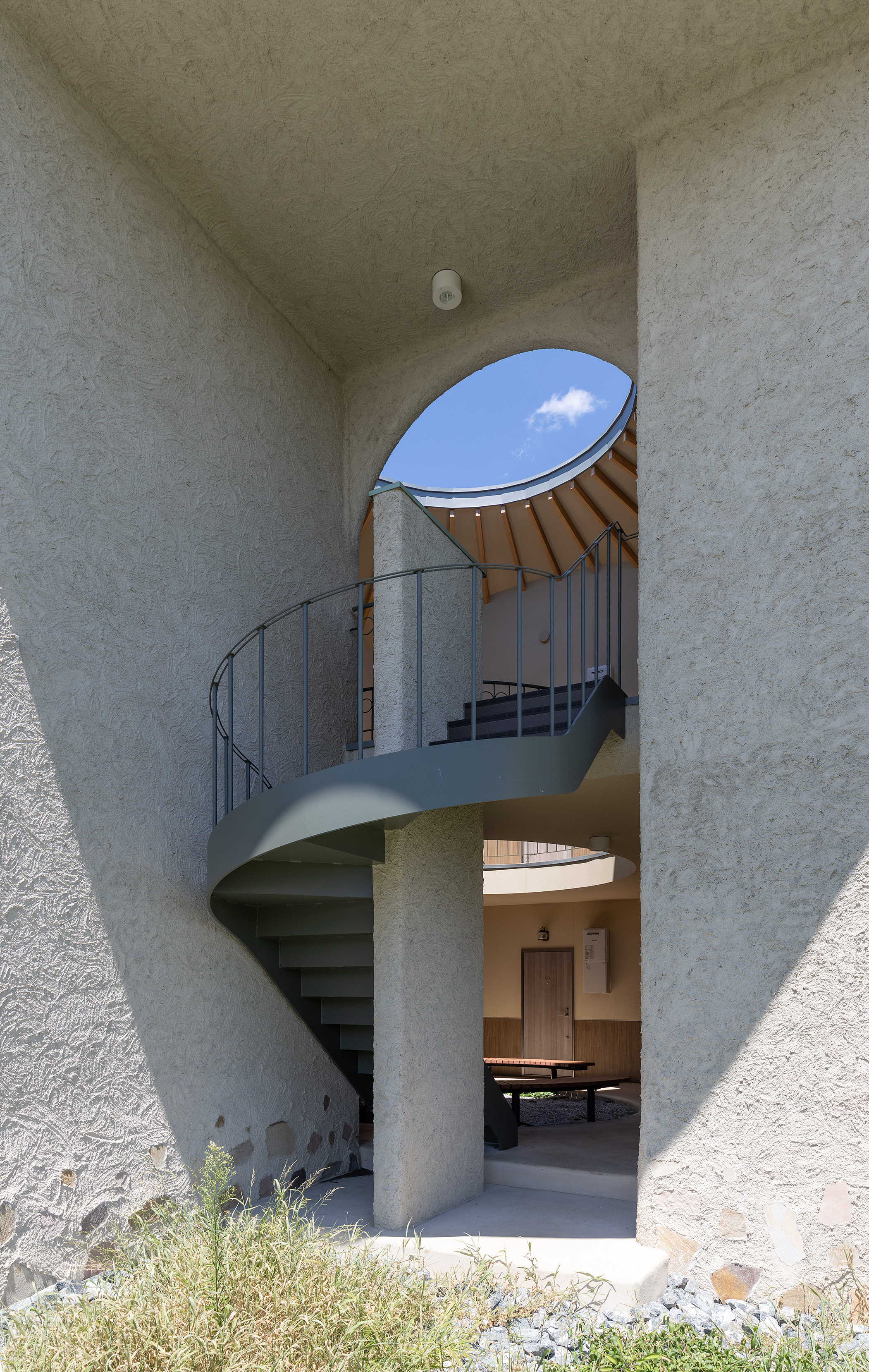 高崎の中庭のある寮 | アトリエ ボーヌ- 賃貸住宅建築設計・ローコスト＆長期高利回りの中庭アパルトメント - デザイナーズ物件・おしゃれ賃貸・ヨーロッパ風・賃貸経営・中庭・新しいアパート・丸山耕一 まるやまこういち・丸山保博 まるやまほはく