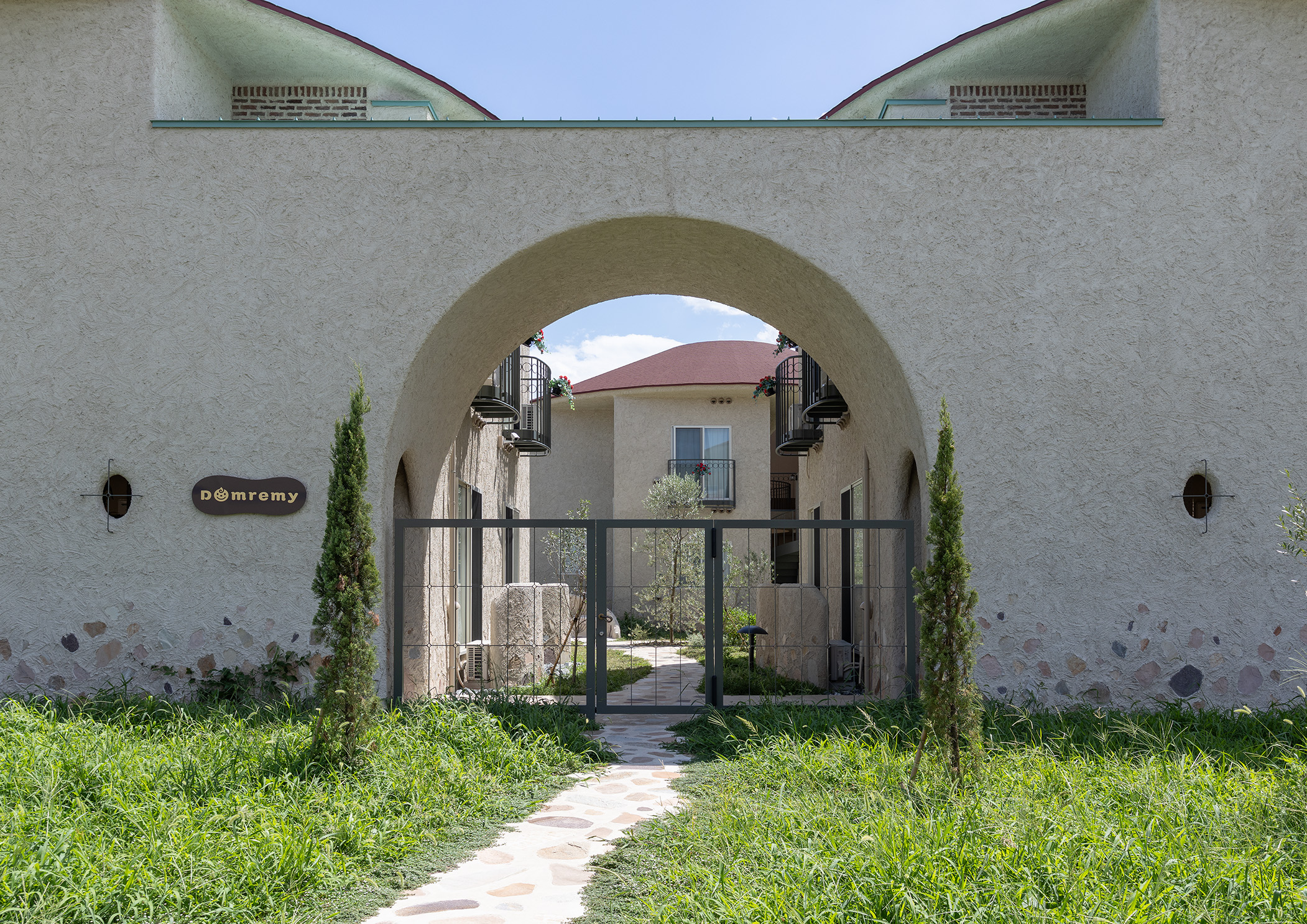 高崎の中庭のある寮 | アトリエ ボーヌ- 賃貸住宅建築設計・ローコスト＆長期高利回りの中庭アパルトメント - デザイナーズ物件・おしゃれ賃貸・ヨーロッパ風・賃貸経営・中庭・新しいアパート・丸山耕一 まるやまこういち・丸山保博 まるやまほはく