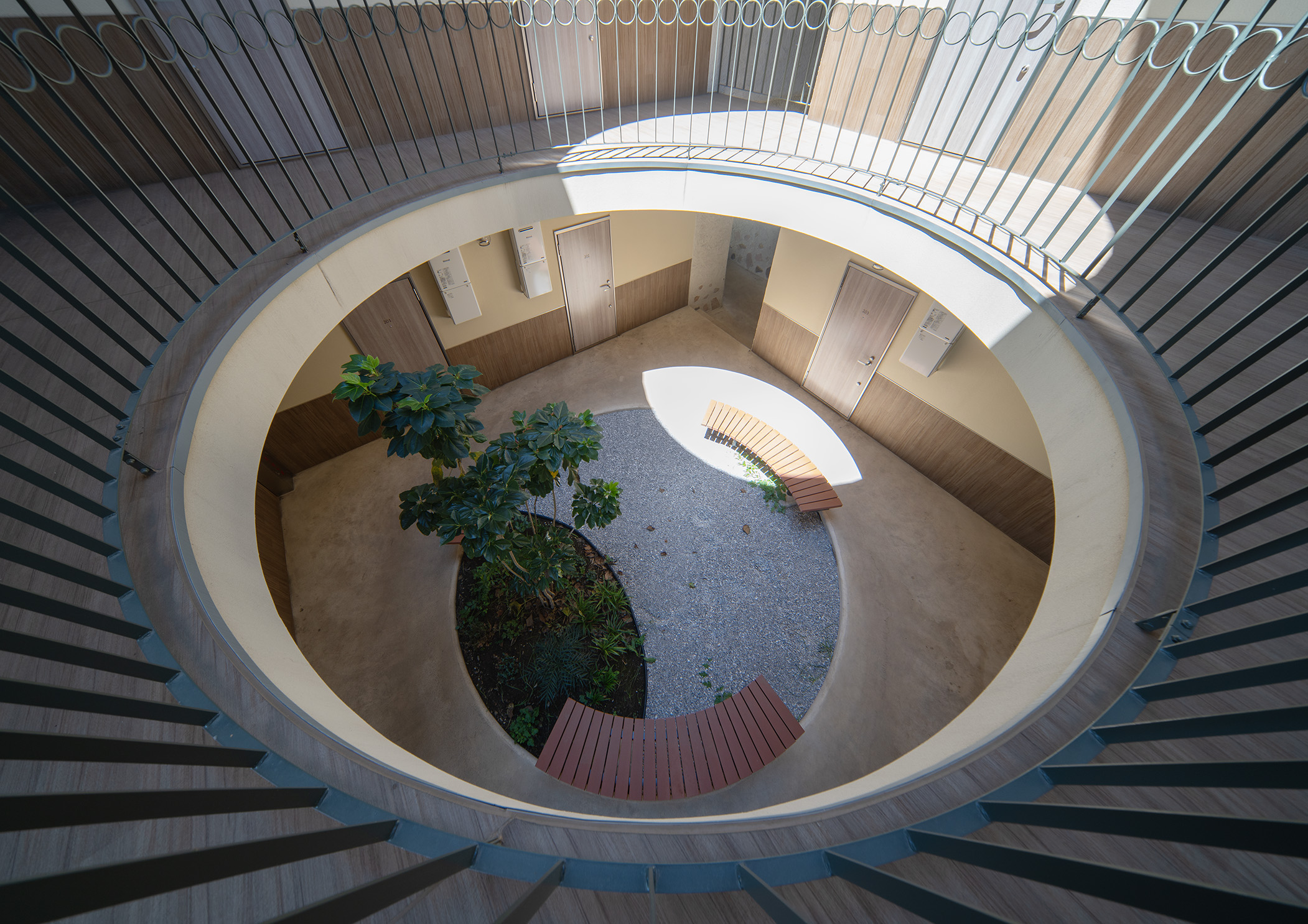 高崎の中庭のある寮 | アトリエ ボーヌ- 賃貸住宅建築設計・ローコスト＆長期高利回りの中庭アパルトメント - デザイナーズ物件・おしゃれ賃貸・ヨーロッパ風・賃貸経営・中庭・新しいアパート・丸山耕一 まるやまこういち・丸山保博 まるやまほはく