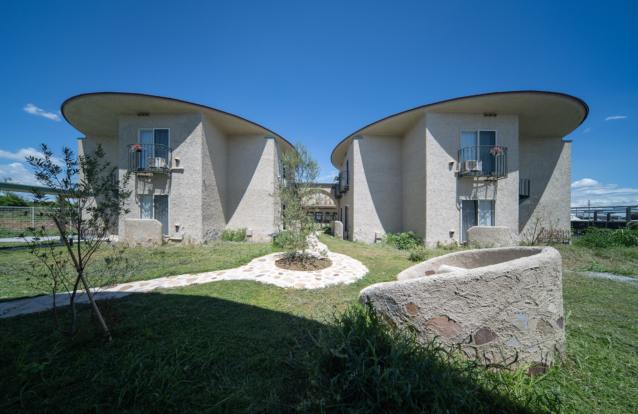 高崎の中庭のある寮 | アトリエ ボーヌ- 賃貸住宅建築設計・ローコスト＆長期高利回りの中庭アパルトメント - デザイナーズ物件・おしゃれ賃貸・ヨーロッパ風・賃貸経営・中庭・新しいアパート・丸山耕一 まるやまこういち・丸山保博 まるやまほはく