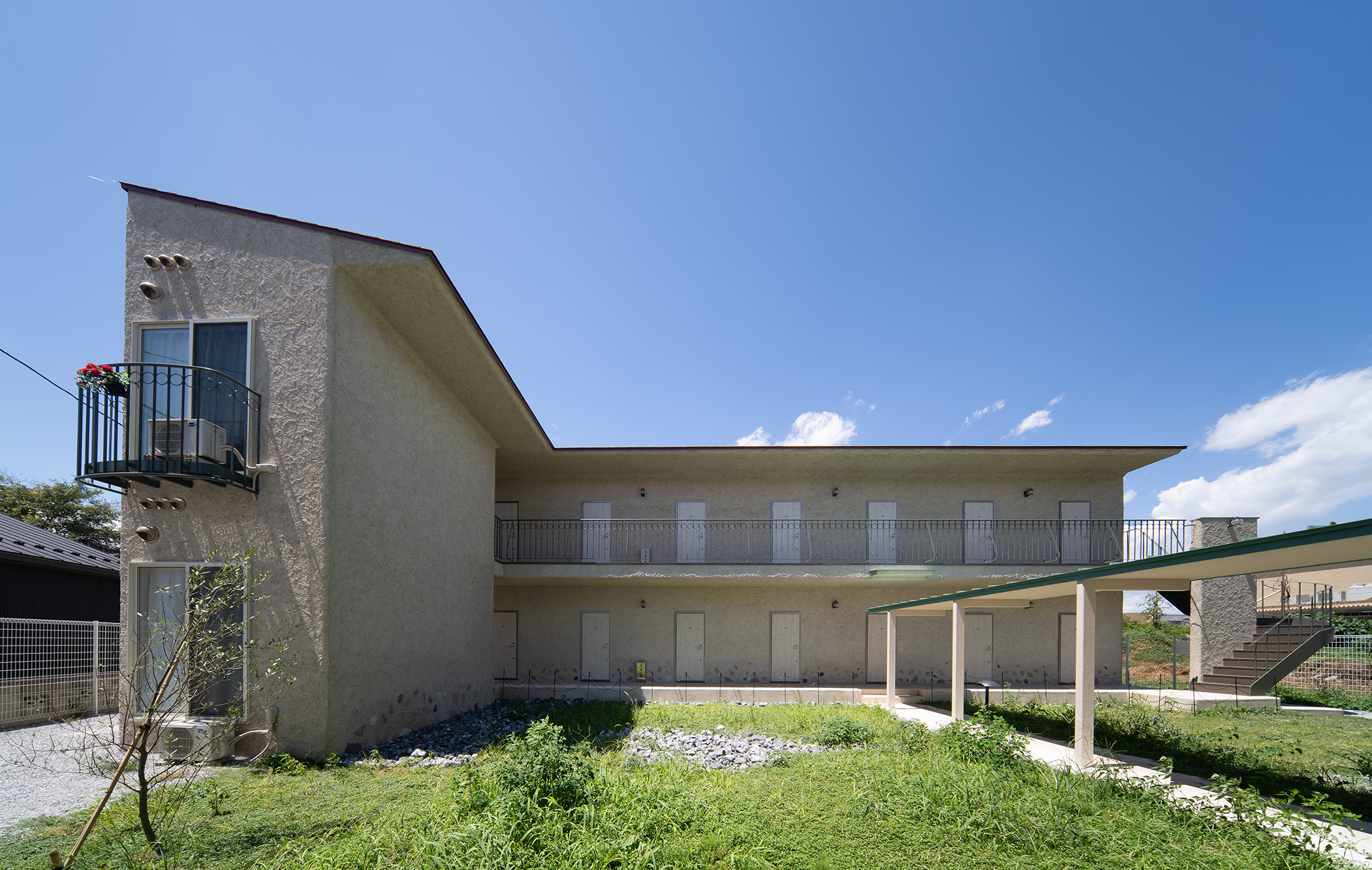 高崎の中庭のある寮 | アトリエ ボーヌ- 賃貸住宅建築設計・ローコスト＆長期高利回りの中庭アパルトメント - デザイナーズ物件・おしゃれ賃貸・ヨーロッパ風・賃貸経営・中庭・新しいアパート・丸山耕一 まるやまこういち・丸山保博 まるやまほはく