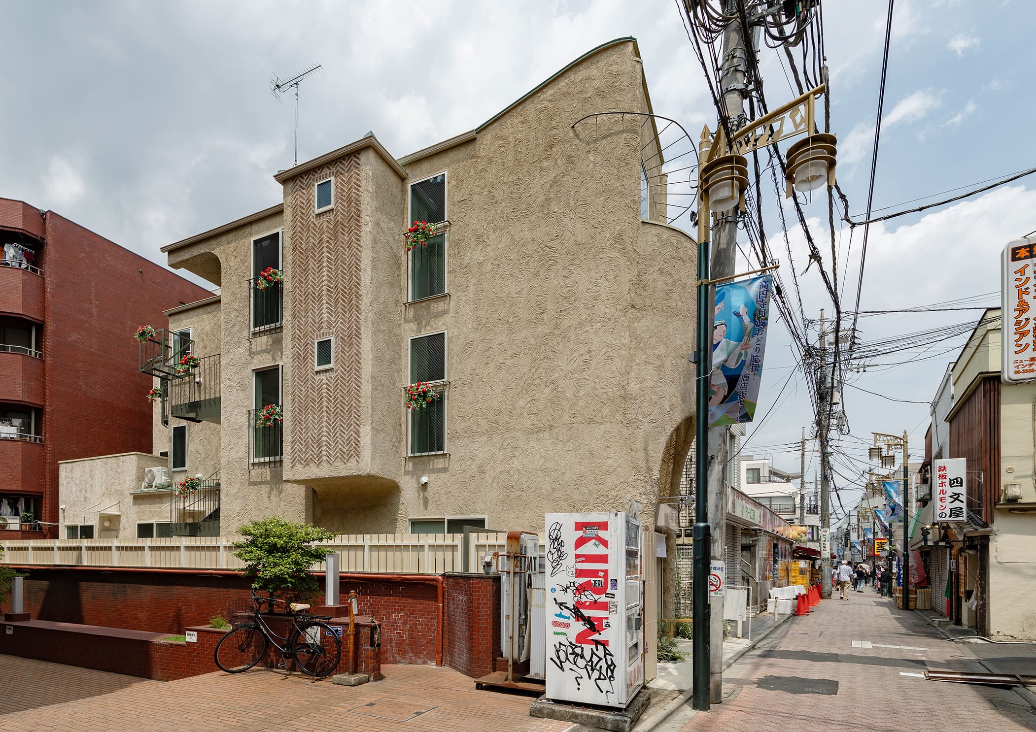 エンゲルベルグ | アトリエ ボーヌ- 賃貸住宅建築設計・ローコスト＆長期高利回りの中庭アパルトメント - デザイナーズ物件・おしゃれ賃貸・ヨーロッパ風・賃貸経営・中庭・新しいアパート・丸山耕一 まるやまこういち・丸山保博 まるやまほはく