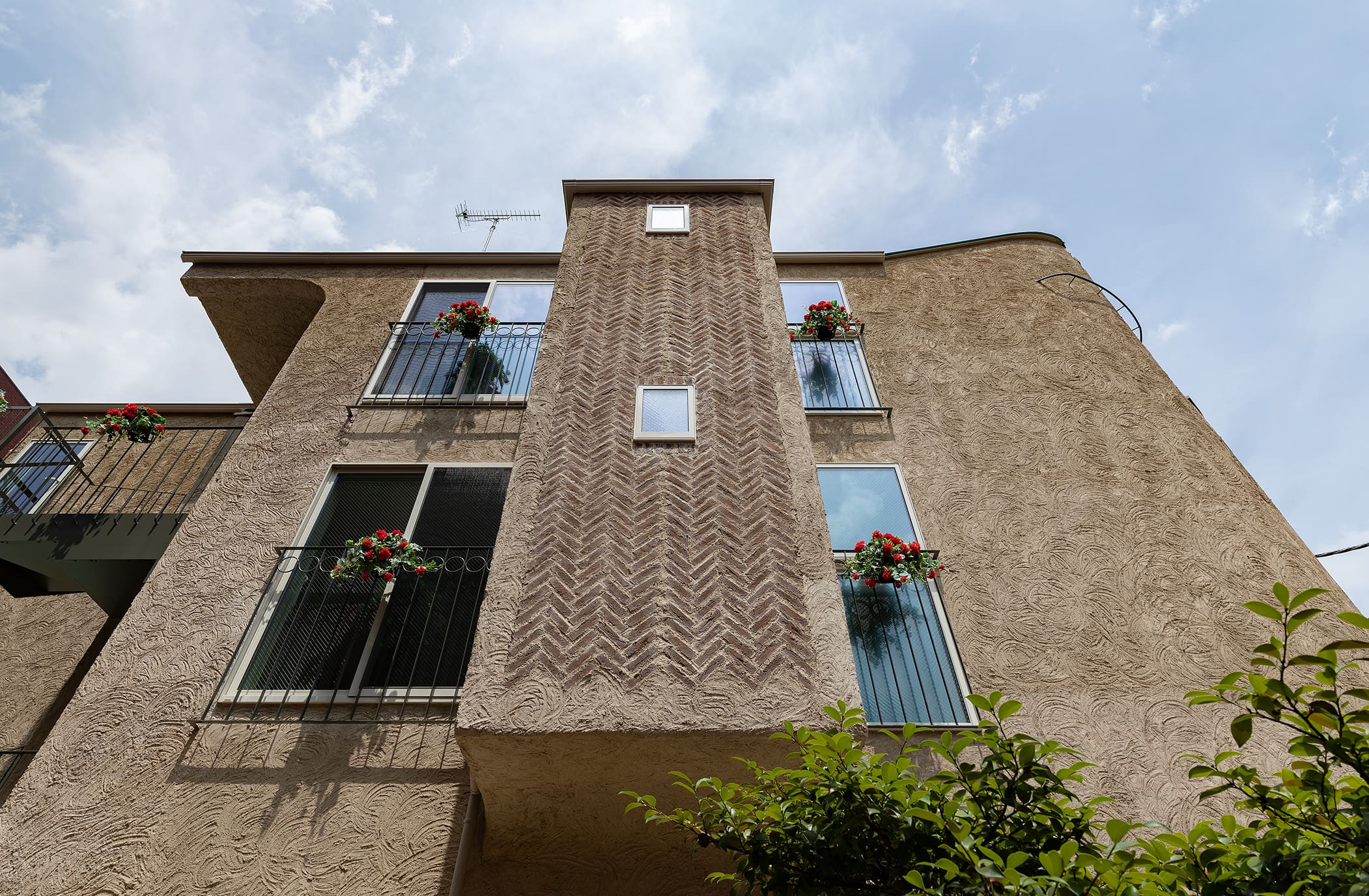 エンゲルベルグ | アトリエ ボーヌ- 賃貸住宅建築設計・ローコスト＆長期高利回りの中庭アパルトメント - デザイナーズ物件・おしゃれ賃貸・ヨーロッパ風・賃貸経営・中庭・新しいアパート・丸山耕一 まるやまこういち・丸山保博 まるやまほはく