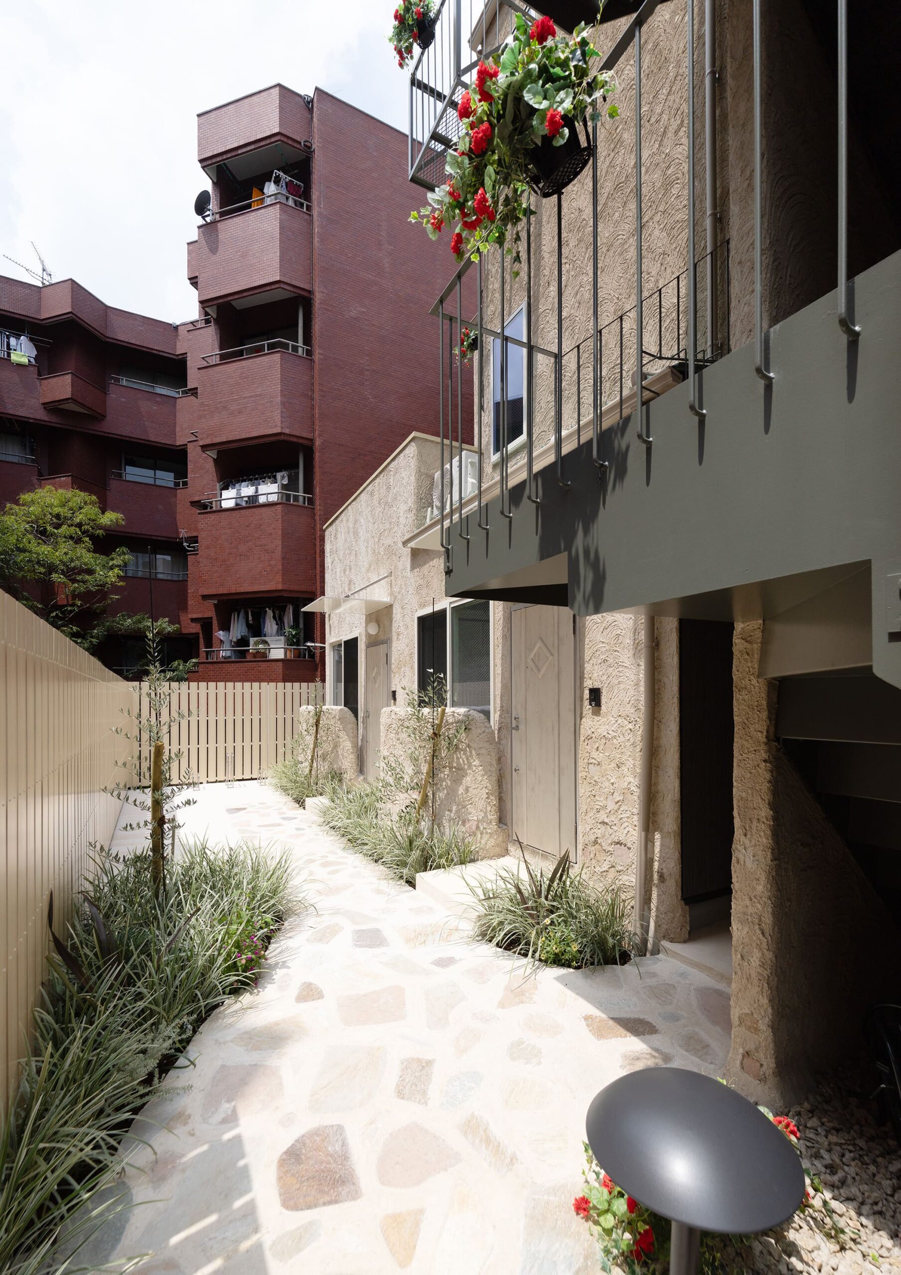 エンゲルベルグ | アトリエ ボーヌ- 賃貸住宅建築設計・ローコスト＆長期高利回りの中庭アパルトメント - デザイナーズ物件・おしゃれ賃貸・ヨーロッパ風・賃貸経営・中庭・新しいアパート・丸山耕一 まるやまこういち・丸山保博 まるやまほはく